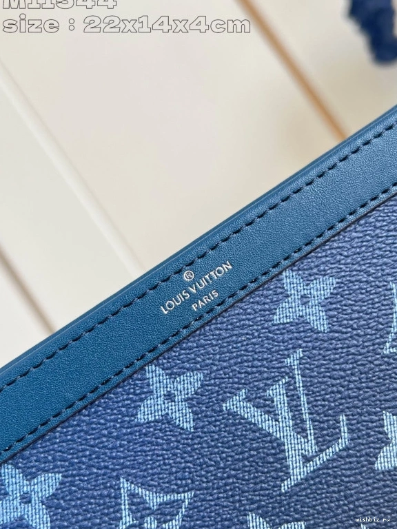 WIS Wallet-22*14.5*4.5cm Gaston VUITTON LOUIS Wearable 0109